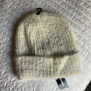 🔴 NWT Express shimmer beanie